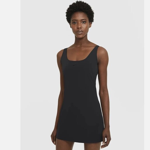 Nike Bliss Luxe Women's 2 in 1 Training Dress Built-in Short and Bra Size L - Picture 1 of 13